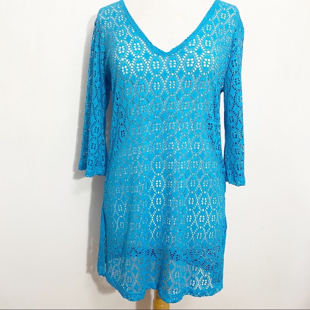 PORTOCRUZ NWOT soft lacy v-neck crochet 3/4 sleeve swim coverup. See through. M